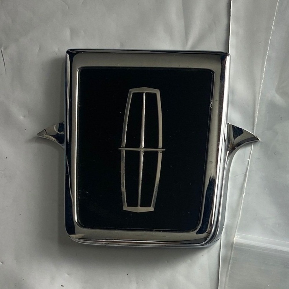 Lincoln Continental Town Car Star Pillar Emblem Chrome OEM Badge‎